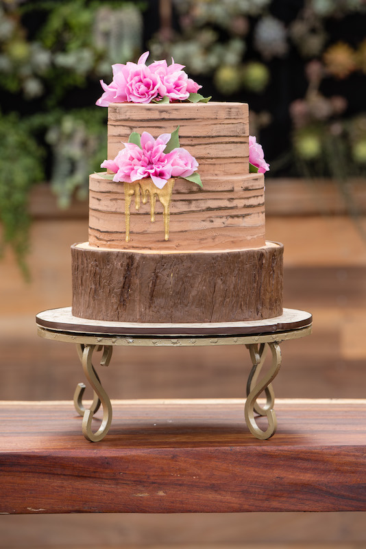 Elegance on Display, wedding cake, texture, 