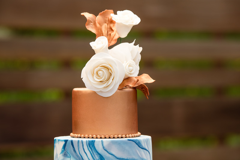 Wedding cake, flower topper