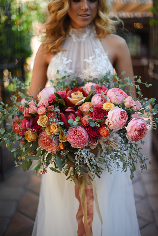 bouquet, bride bouquet, unstructured bouquet, big bouquet, pink, red