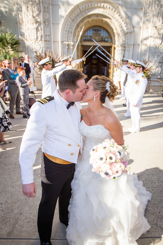 Real Wedding, Amy & Joe, kiss
