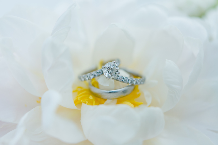 Wedding rings, flower