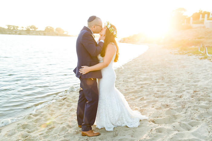 bride, groom, kiss, beach, sunset