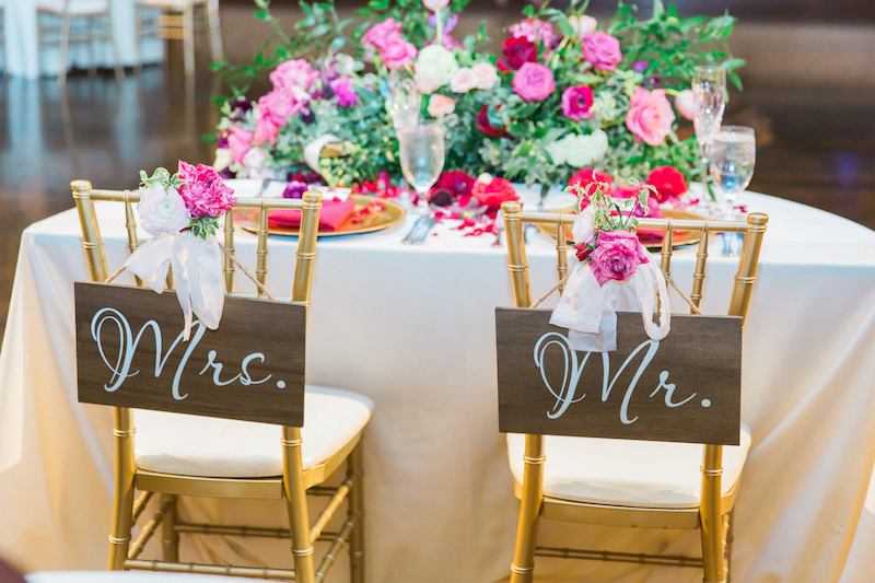 sweetheart table, floral centerpiece, flowers