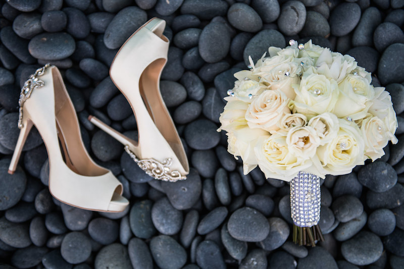 bridal shoes, bridal bouquet, stones, bling, roses