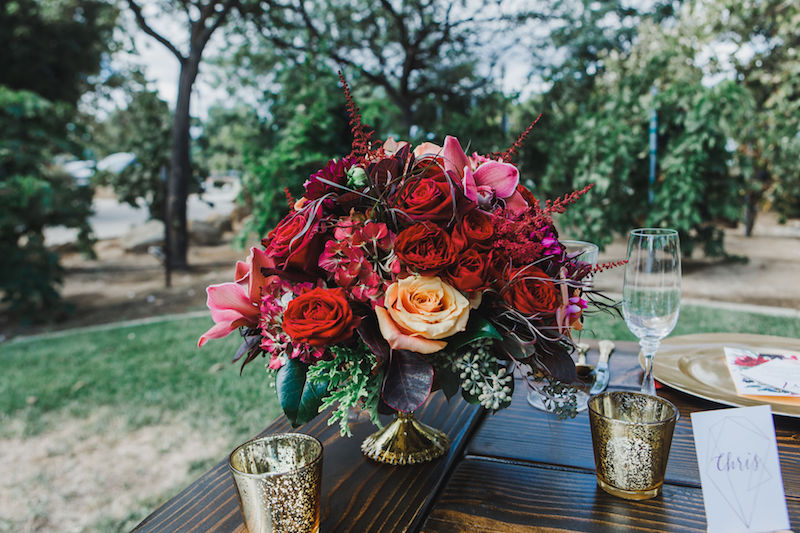 tablescape, table design, table setting, winery wedding, vineyard, floral centerpiece