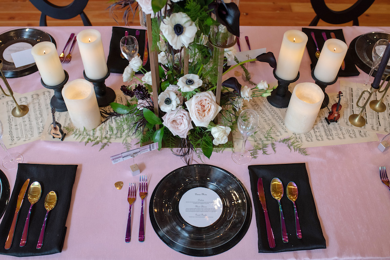tablescape, table design, centerpiece, flowers, candles