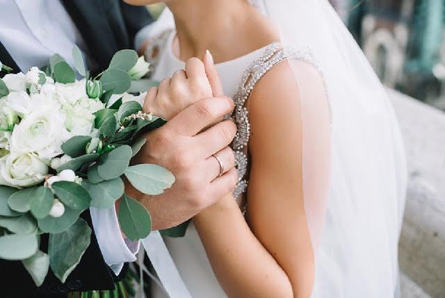 bride, wedding dress, bouquet