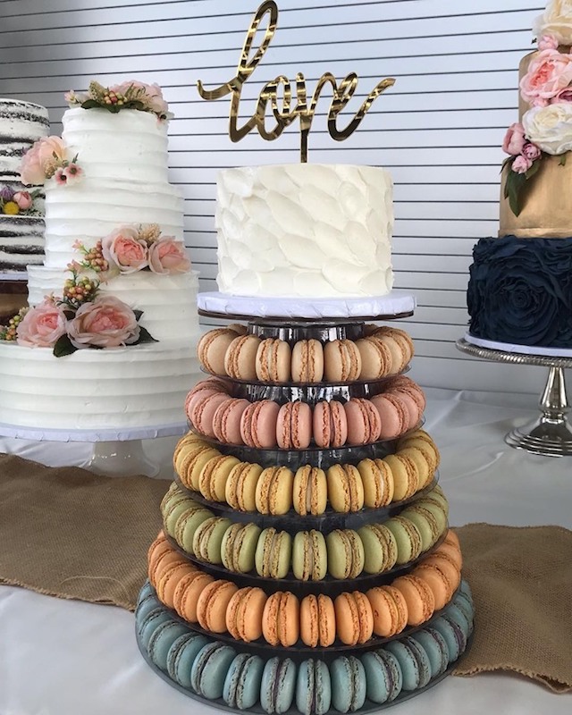 macarons, wedding cake