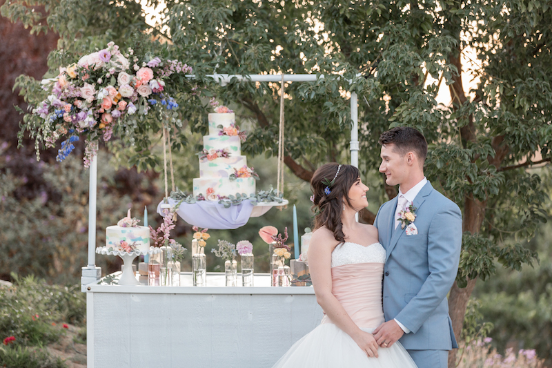 bride and groom, dessert table, wedding cake