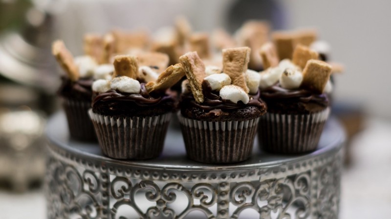 s'mores, cupcakes
